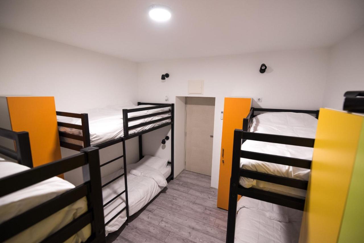 Hostel Evropa Nikšić 外观 照片