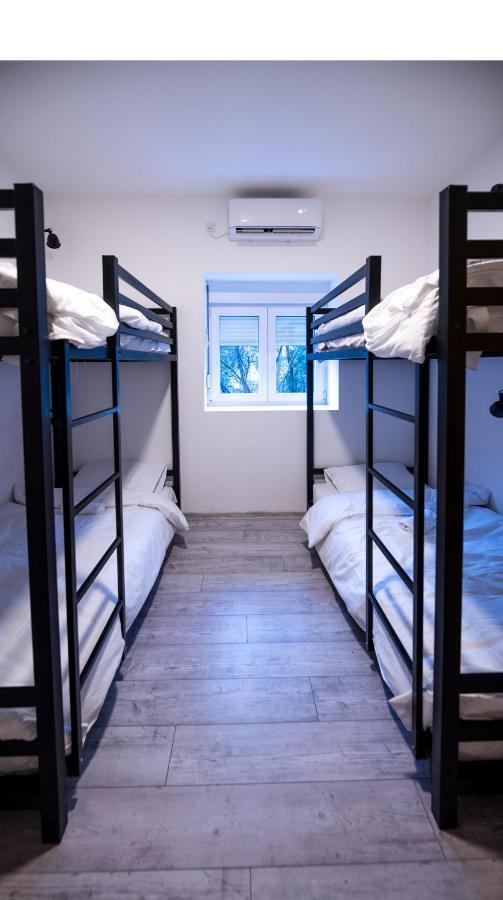 Hostel Evropa Nikšić 外观 照片
