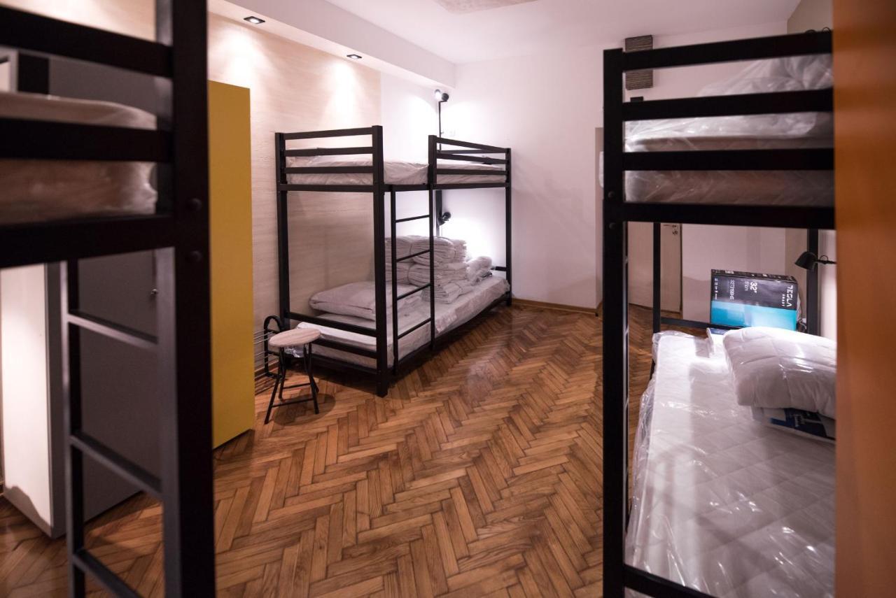 Hostel Evropa Nikšić 外观 照片